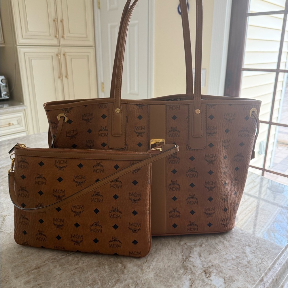 MCM Liz Reversible Tote with Pouch